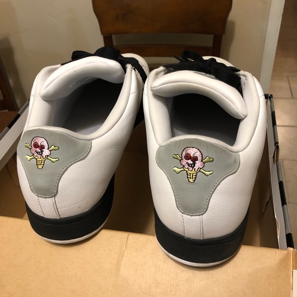 Pharrell Neptune’s ice creams shoes - Picture 4 of 5